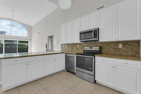 10635 NW 54th Street Doral FL 33178