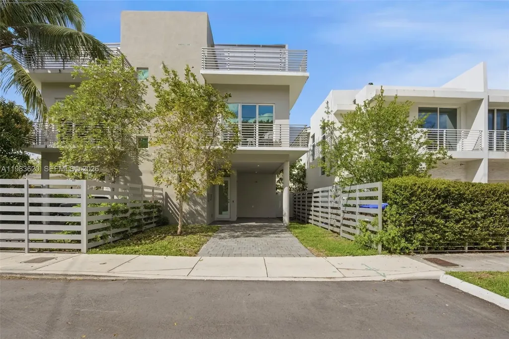 3525 Day Avenue Miami FL 33133