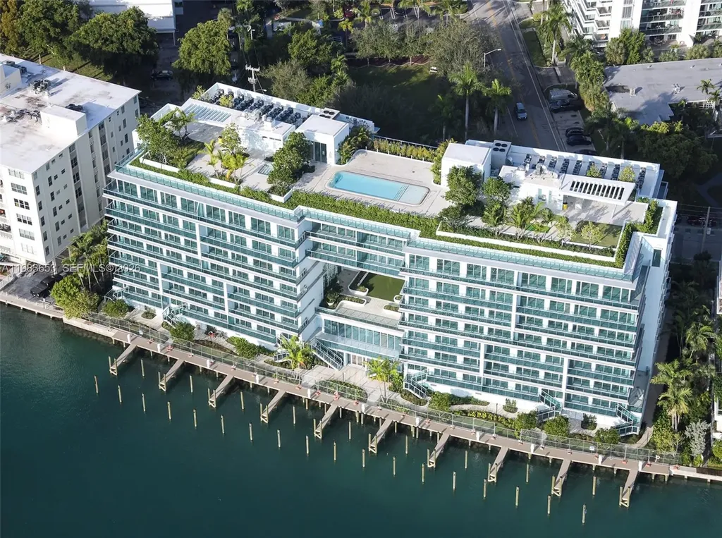 9221 E Bay Harbor Drive Bay Harbor Islands FL 33154