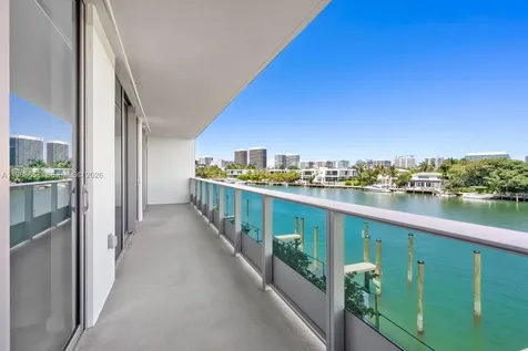 9221 E Bay Harbor Drive Bay Harbor Islands FL 33154
