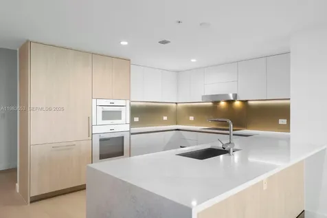 9221 E Bay Harbor Drive Bay Harbor Islands FL 33154