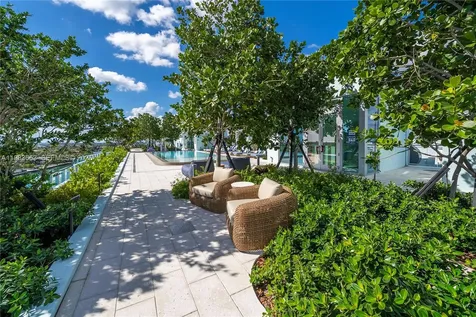 9221 E Bay Harbor Drive Bay Harbor Islands FL 33154