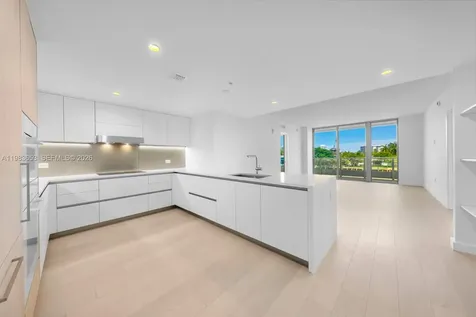 9221 E Bay Harbor Drive Bay Harbor Islands FL 33154