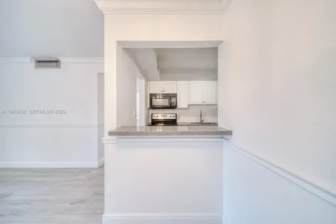 9459 SW 76th Street Miami FL 33173