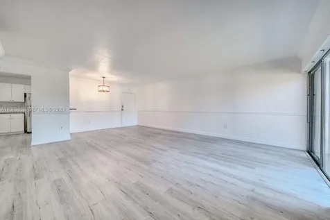 9459 SW 76th Street Miami FL 33173