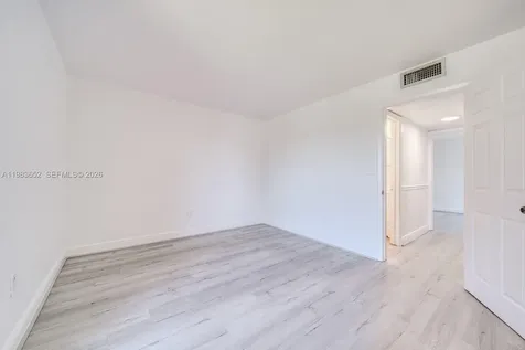 9459 SW 76th Street Miami FL 33173