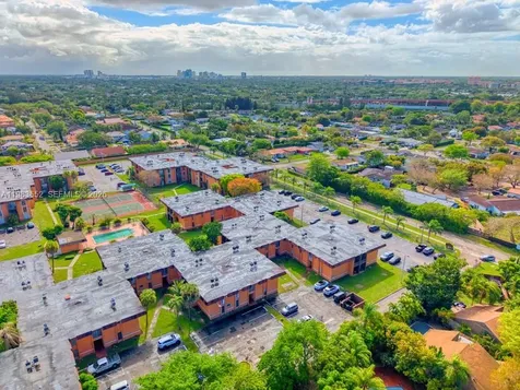 9459 SW 76th Street Miami FL 33173