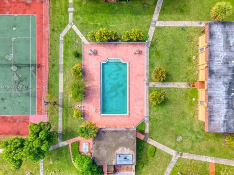 9459 SW 76th Street Miami FL 33173