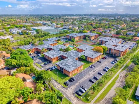 9459 SW 76th Street Miami FL 33173
