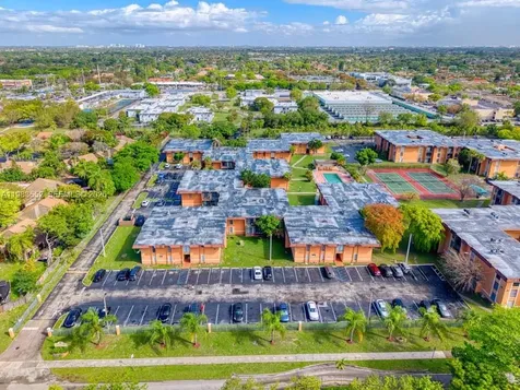 9459 SW 76th Street Miami FL 33173