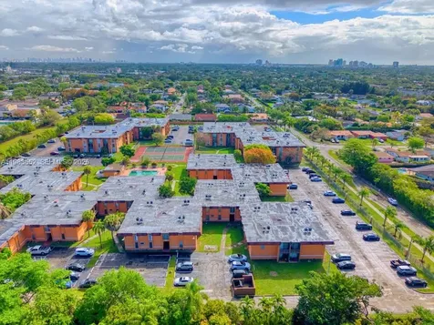 9459 SW 76th Street Miami FL 33173
