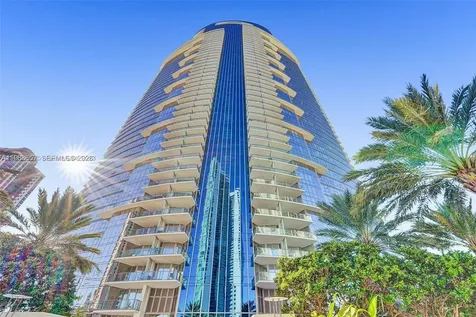 851 NE 1st Avenue Miami FL 33132