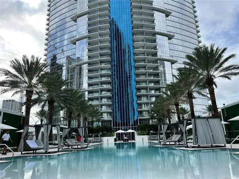 851 NE 1st Avenue Miami FL 33132
