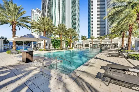 851 NE 1st Avenue Miami FL 33132