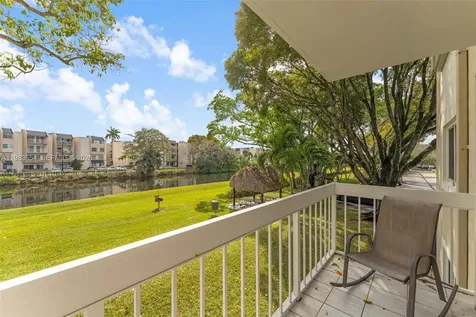 7722 Camino Real Miami FL 33143