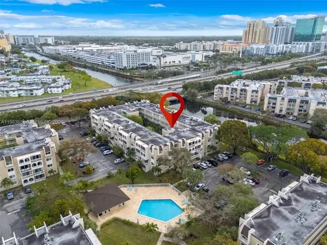 7722 Camino Real Miami FL 33143