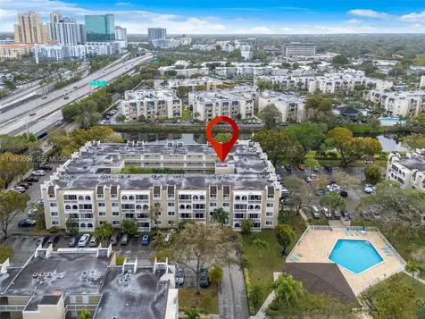 7722 Camino Real Miami FL 33143