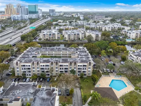 7722 Camino Real Miami FL 33143