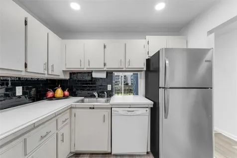 7722 Camino Real Miami FL 33143