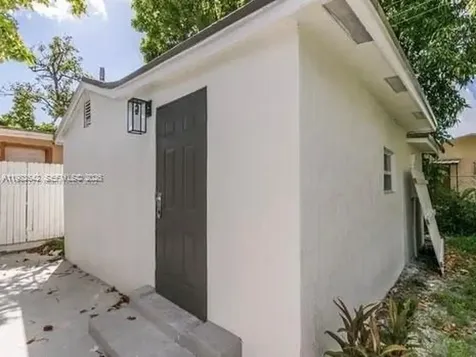 460 NW 82nd Terrace Miami FL 33150