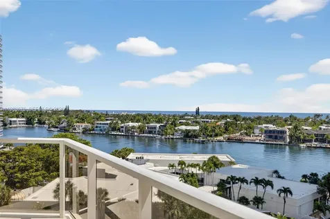 20281 E Country Club Drive Aventura FL 33180