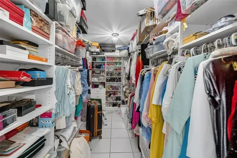 20281 E Country Club Drive Aventura FL 33180
