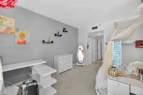 20281 E Country Club Drive Aventura FL 33180