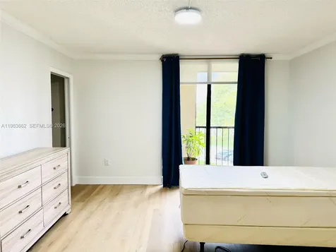 8075 SW 107th Avenue Miami FL 33173