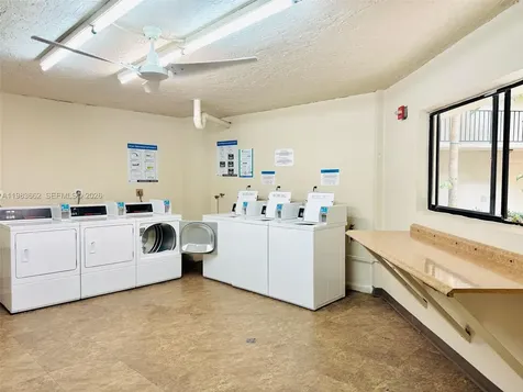 8075 SW 107th Avenue Miami FL 33173