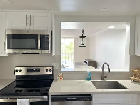 8075 SW 107th Avenue Miami FL 33173