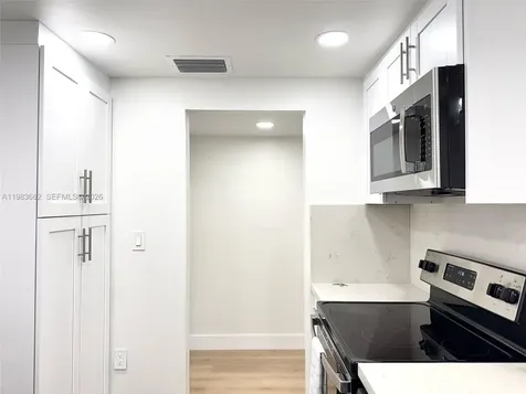 8075 SW 107th Avenue Miami FL 33173