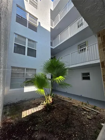 9450 Live Oak Place Davie FL 33324
