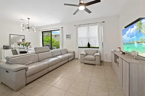 659 NE 191st Street Miami FL 33179