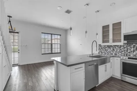 624 SW 147th Avenue Pembroke Pines FL 33027