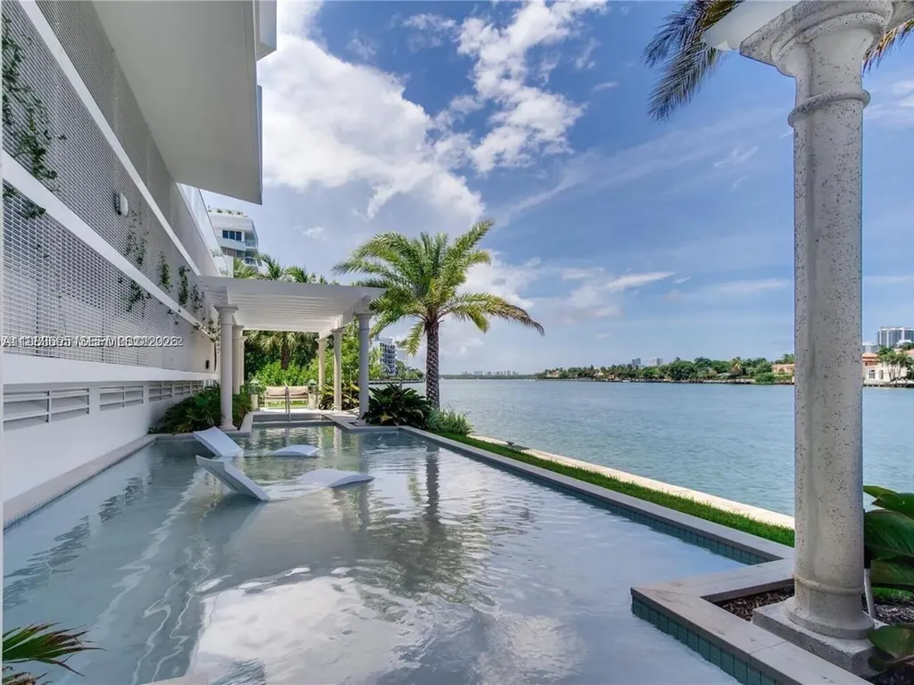 9821 E Bay Harbor Drive Bay Harbor Islands FL 33154