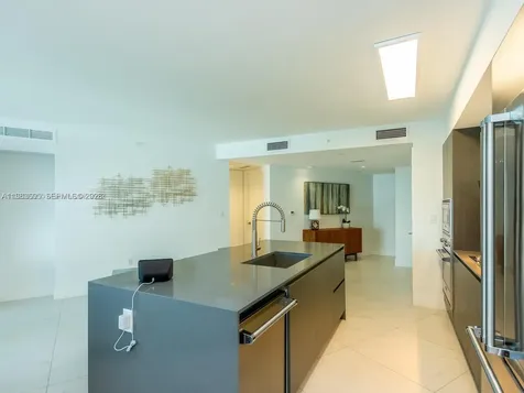 9821 E Bay Harbor Drive Bay Harbor Islands FL 33154