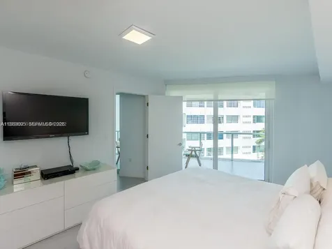 9821 E Bay Harbor Drive Bay Harbor Islands FL 33154