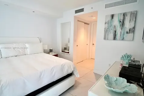 9821 E Bay Harbor Drive Bay Harbor Islands FL 33154