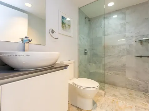 9821 E Bay Harbor Drive Bay Harbor Islands FL 33154