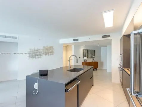9821 E Bay Harbor Drive Bay Harbor Islands FL 33154