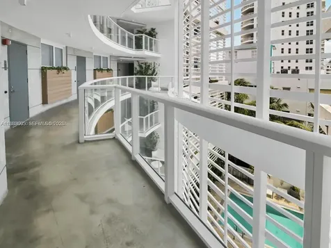 9821 E Bay Harbor Drive Bay Harbor Islands FL 33154