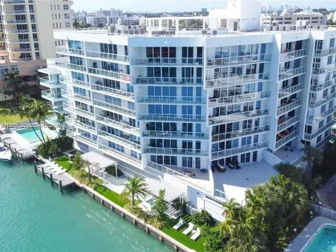 9821 E Bay Harbor Drive Bay Harbor Islands FL 33154