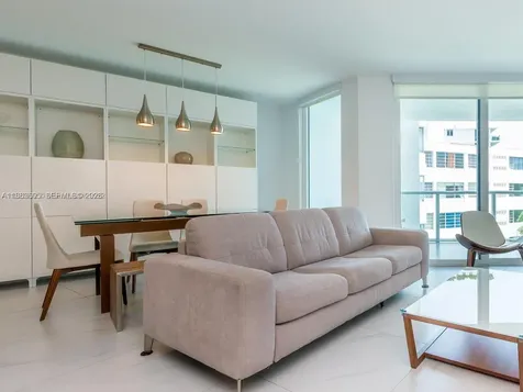 9821 E Bay Harbor Drive Bay Harbor Islands FL 33154