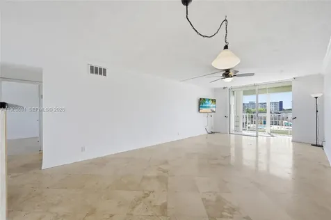 4320 Washington Street Hollywood FL 33021
