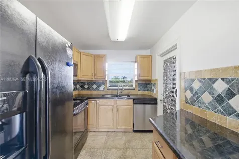 4320 Washington Street Hollywood FL 33021