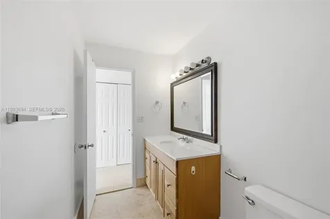 4320 Washington Street Hollywood FL 33021