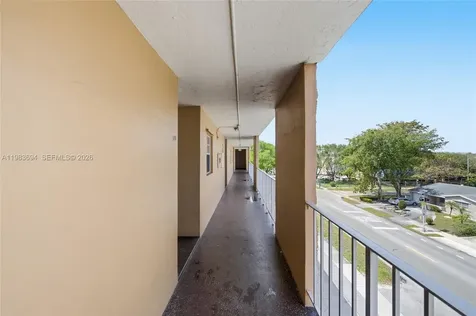 4320 Washington Street Hollywood FL 33021