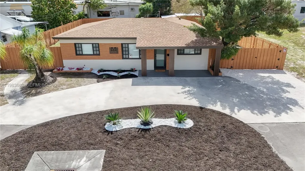654 NW 45th Street Oakland Park FL 33309