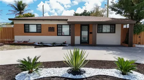 654 NW 45th Street Oakland Park FL 33309