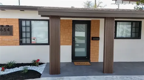 654 NW 45th Street Oakland Park FL 33309